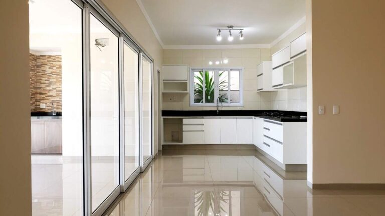 Casa em Condomínio à venda no Vila do Golfe: Varanda gourmet