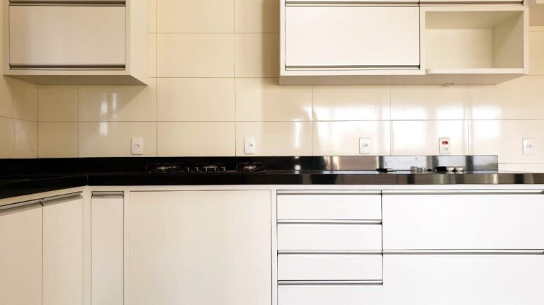 Casa em Condomínio à venda no Vila do Golfe: Cozinha