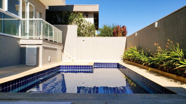 Casa em Condomínio à venda no Vila do Golfe: Piscina