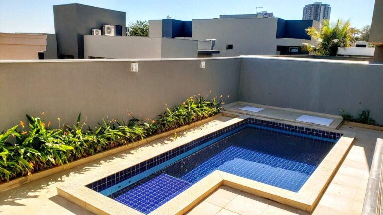 Casa em Condomínio à venda no Vila do Golfe: Piscina
