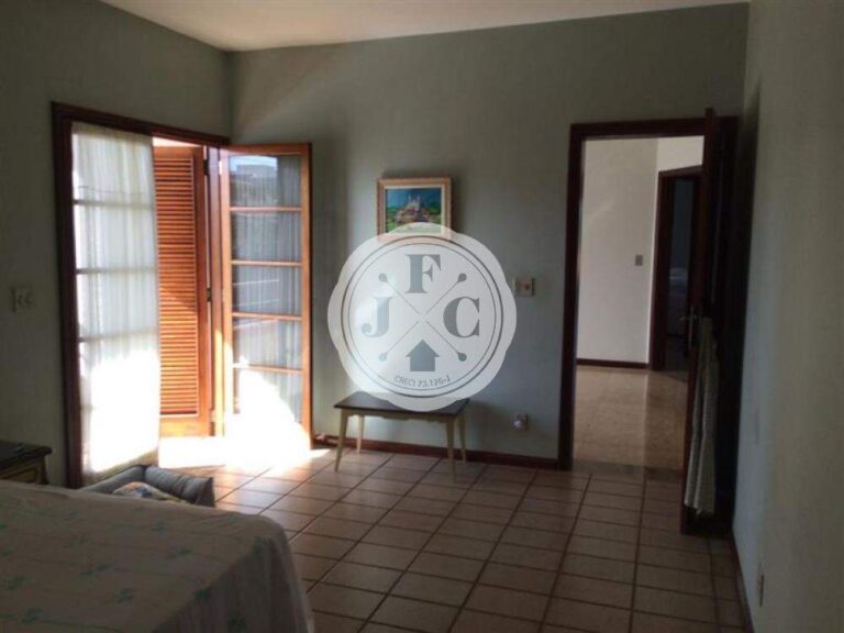 Casa à venda no Jardim Irajá: