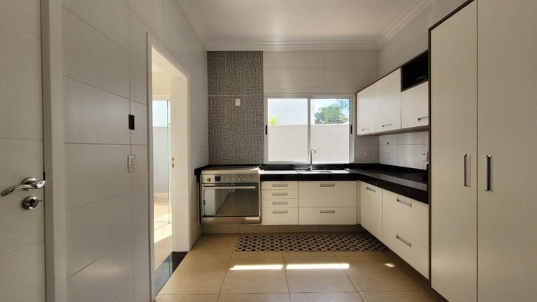Casa em Condomínio à venda no Jardim Saint Gerard: