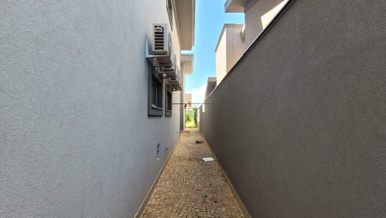 Casa em Condomínio à venda no Jardim Saint Gerard: