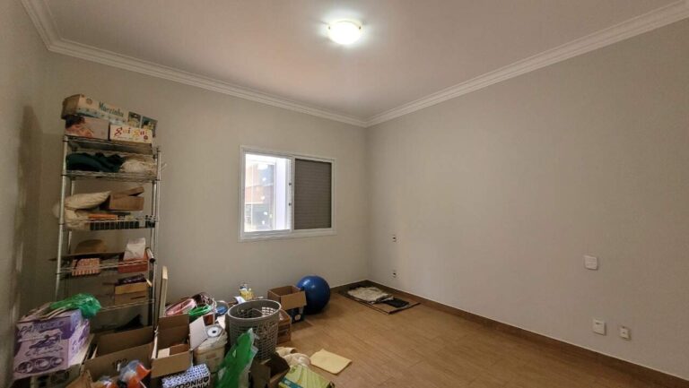 Casa em Condomínio à venda no Jardim Saint Gerard: Su te t rrea