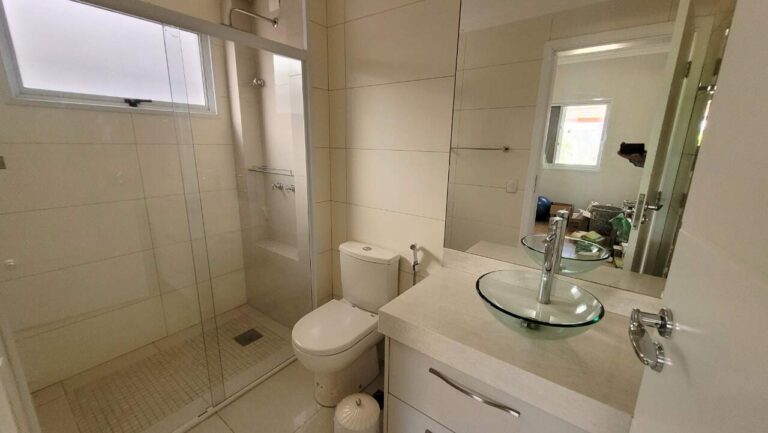 Casa em Condomínio à venda no Jardim Saint Gerard: Su te t rrea