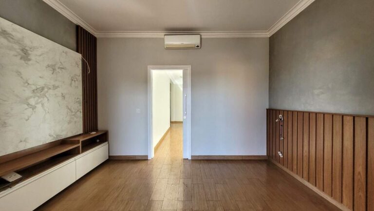 Casa em Condomínio à venda no Jardim Saint Gerard: Su te m ster