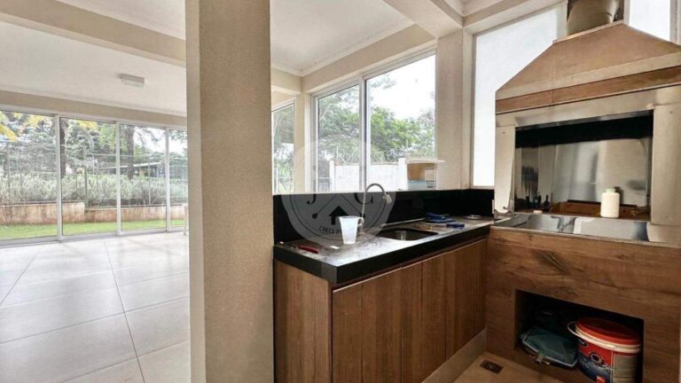 Casa em Condomínio à venda no Residencial e Empresarial Alphaville:
