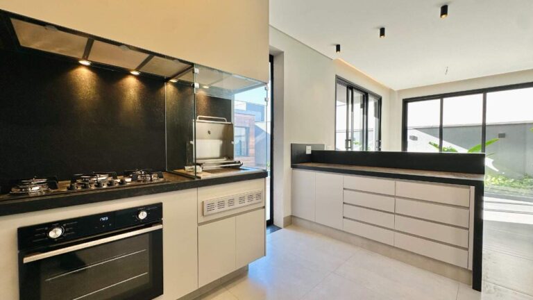 Casa em Condomínio à venda no Jardim San Marco: