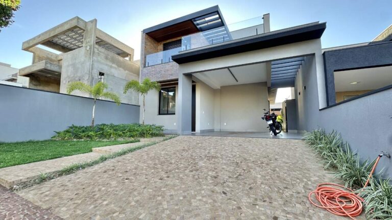 Casa em Condomínio à venda no Jardim San Marco: