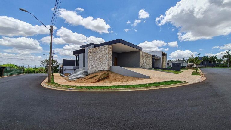 Casa em Condomínio à venda no Alto do Castelo:
