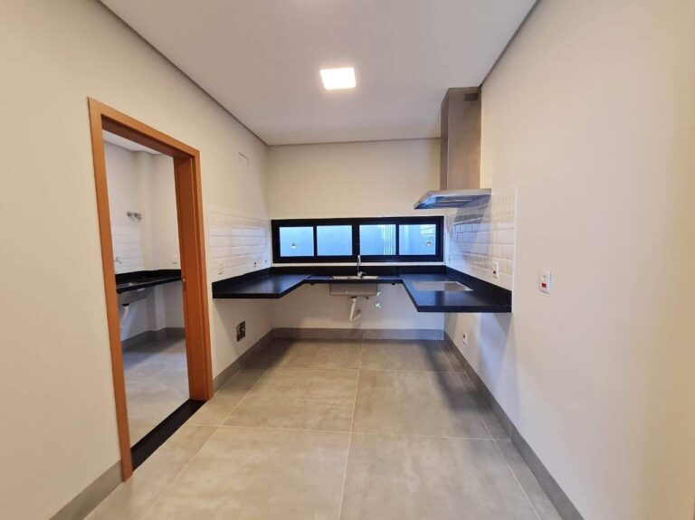 Casa em Condomínio à venda no Alto do Castelo: