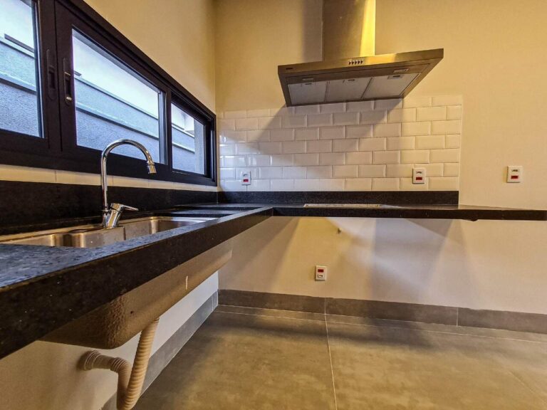 Casa em Condomínio à venda no Alto do Castelo: