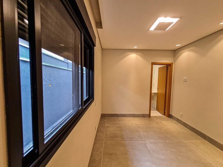 Casa em Condomínio à venda no Alto do Castelo: