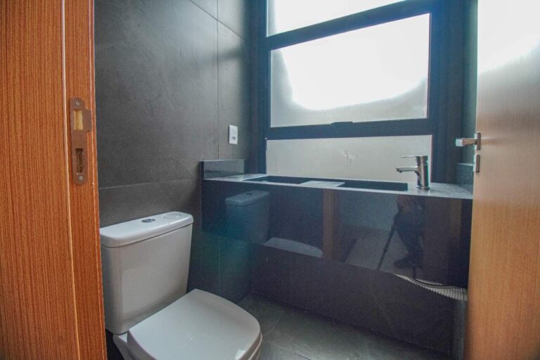 Casa em Condomínio à venda no Reserva San Tiago: