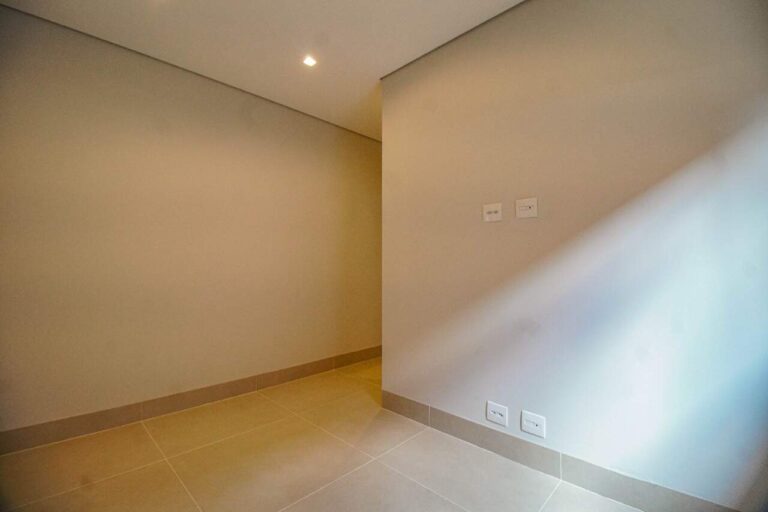 Casa em Condomínio à venda no Reserva San Tiago: