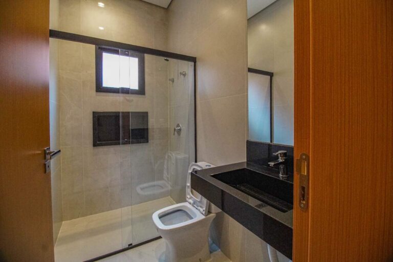 Casa em Condomínio à venda no Reserva San Tiago: