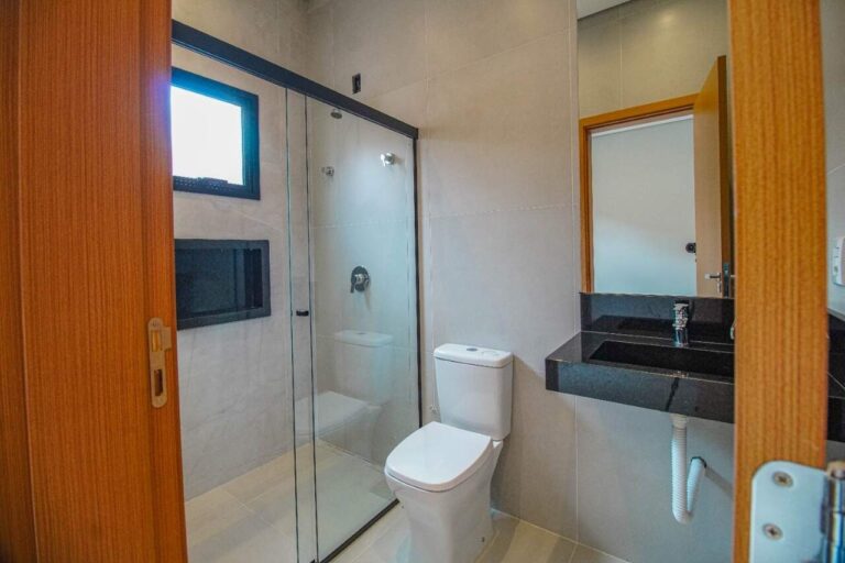 Casa em Condomínio à venda no Reserva San Tiago: