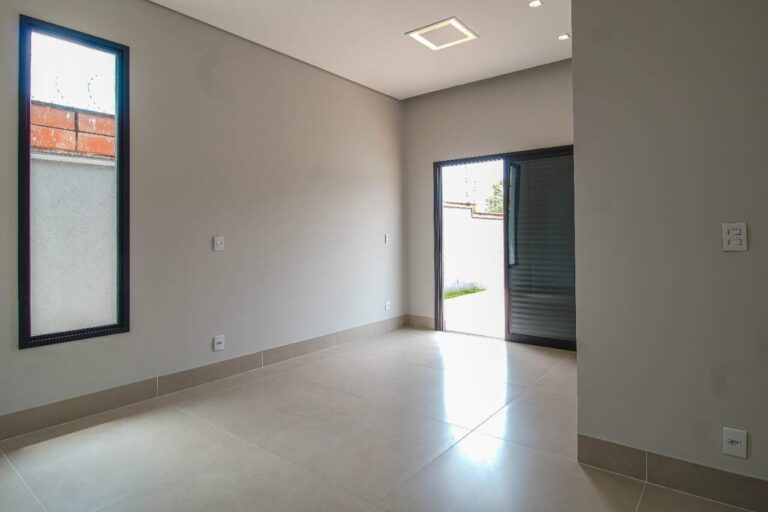 Casa em Condomínio à venda no Reserva San Tiago: