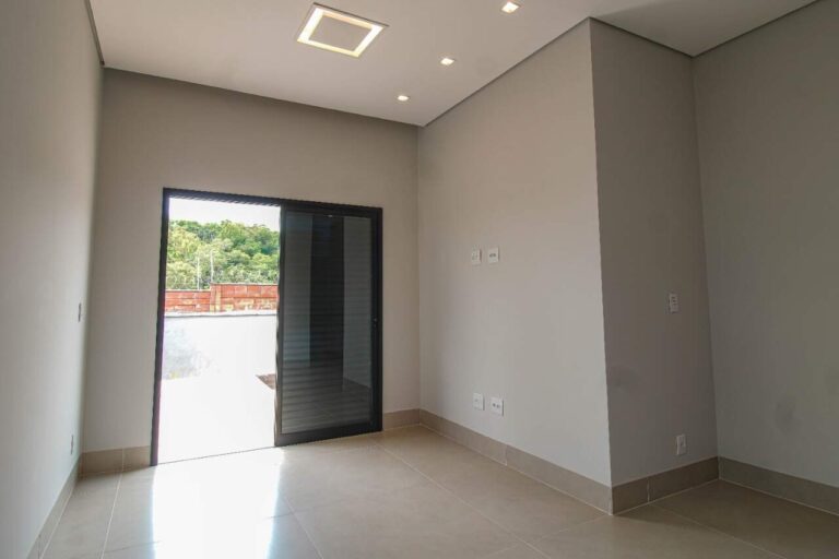 Casa em Condomínio à venda no Reserva San Tiago: