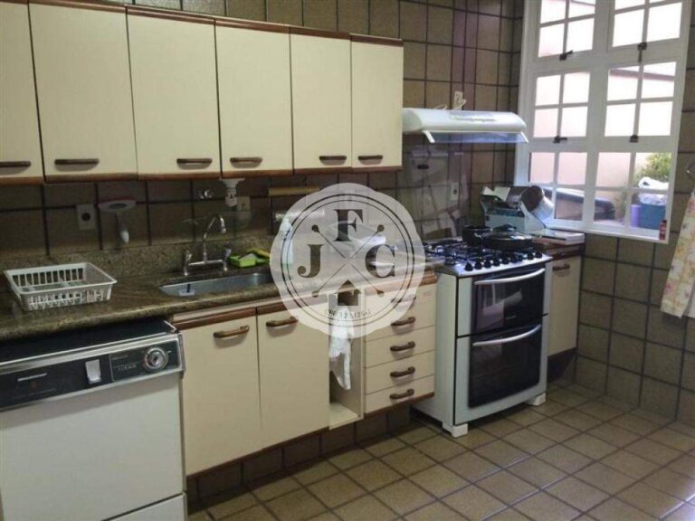 Casa à venda no Jardim Irajá: