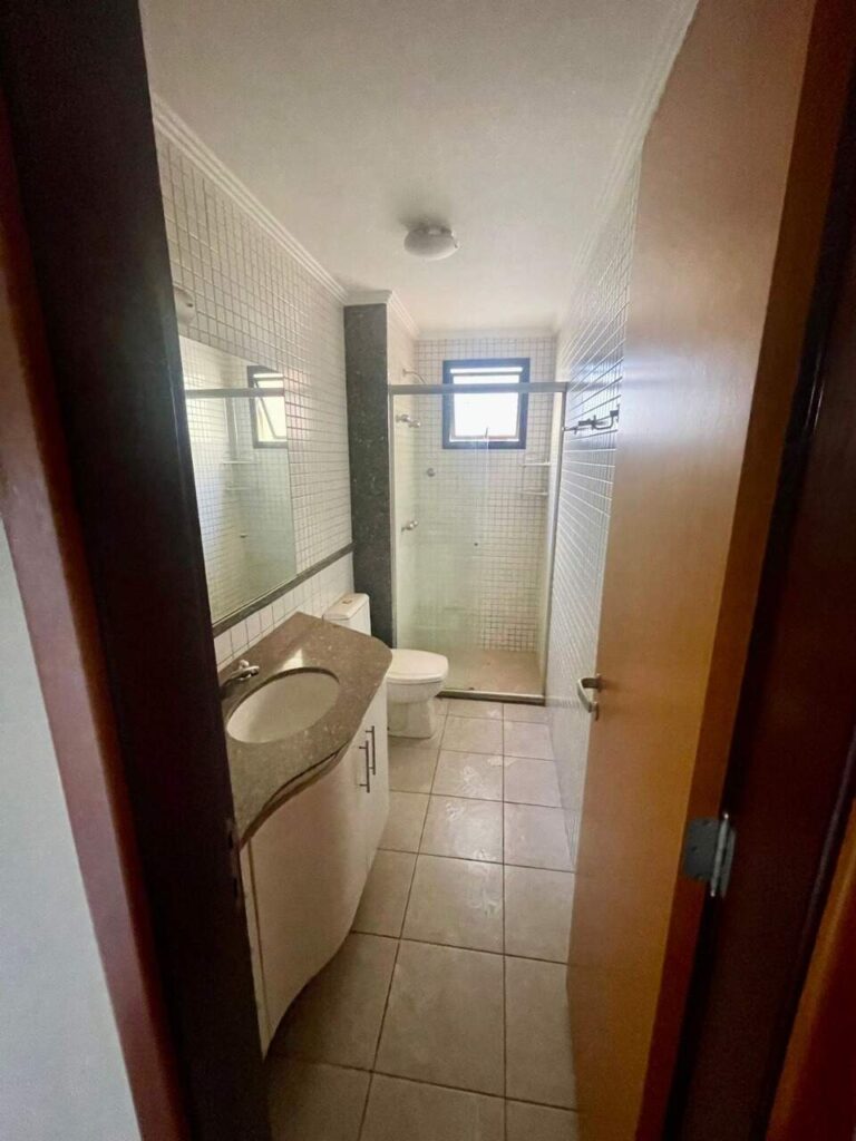 Apartamento à venda no Jardim Irajá: Banheiro social
