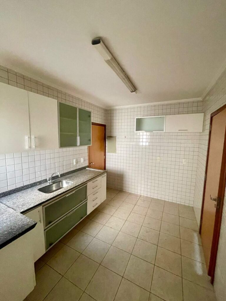 Apartamento à venda no Jardim Irajá: Cozinha