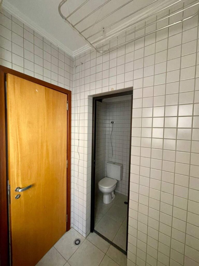 Apartamento à venda no Jardim Irajá: rea de servi o