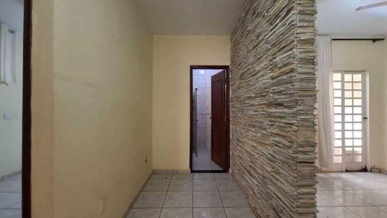 Casa à venda no Jardim Eugênio Mendes Lopes: