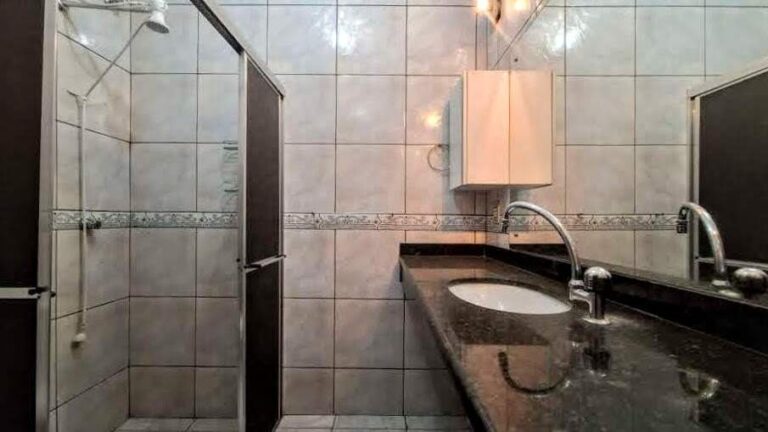 Casa à venda no Jardim Eugênio Mendes Lopes: