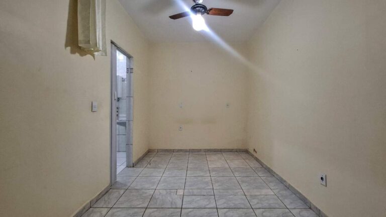 Casa à venda no Jardim Eugênio Mendes Lopes: