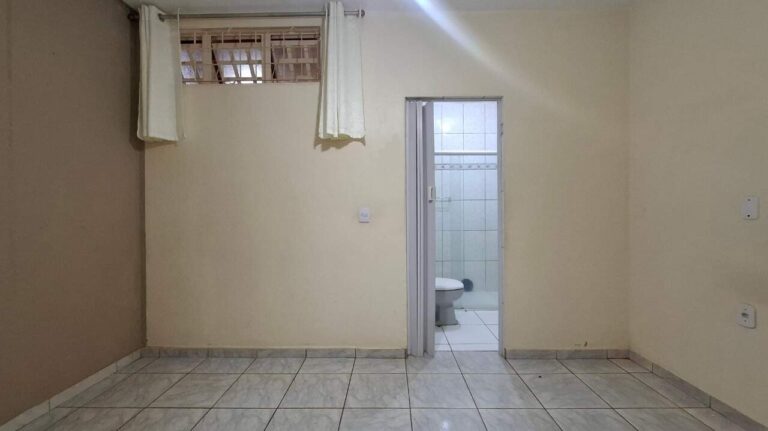 Casa à venda no Jardim Eugênio Mendes Lopes: