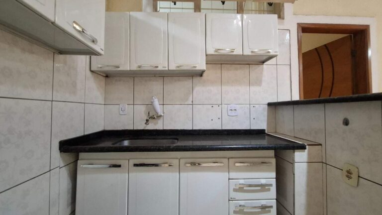 Casa à venda no Jardim Eugênio Mendes Lopes: