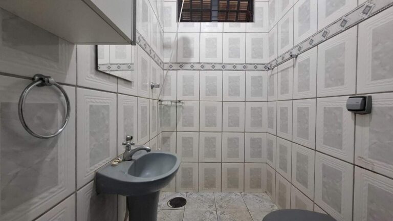 Casa à venda no Jardim Eugênio Mendes Lopes: