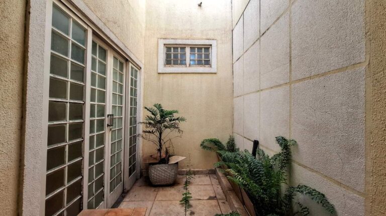 Casa à venda no Jardim Eugênio Mendes Lopes: