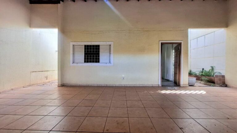 Casa à venda no Jardim Eugênio Mendes Lopes: