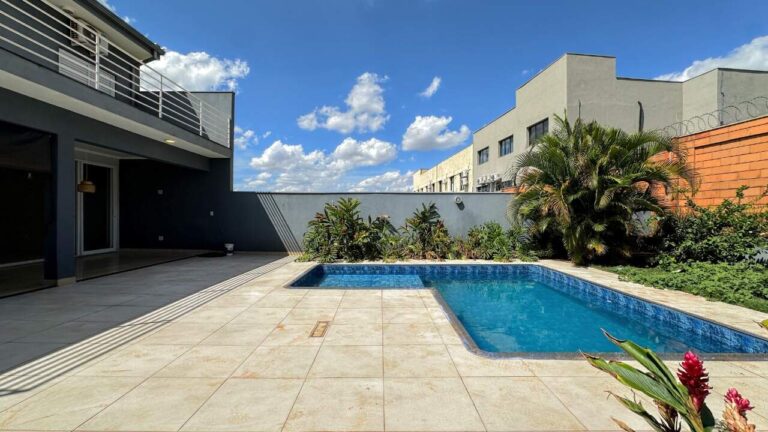 Casa em Condomínio à venda no Jardim San Marco: