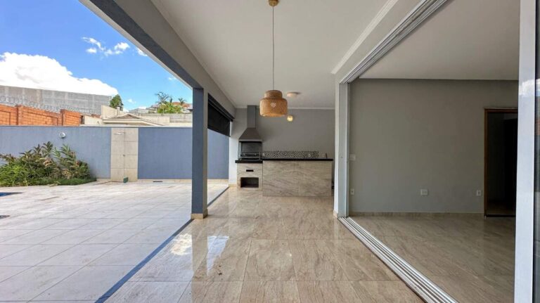 Casa em Condomínio à venda no Jardim San Marco: