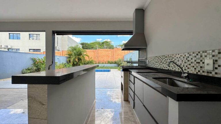 Casa em Condomínio à venda no Jardim San Marco: