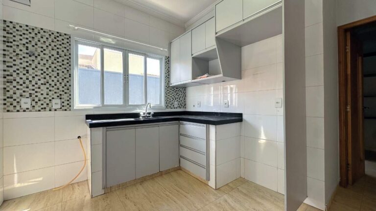 Casa em Condomínio à venda no Jardim San Marco: