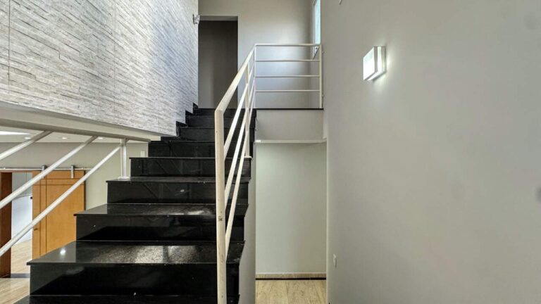 Casa em Condomínio à venda no Jardim San Marco: