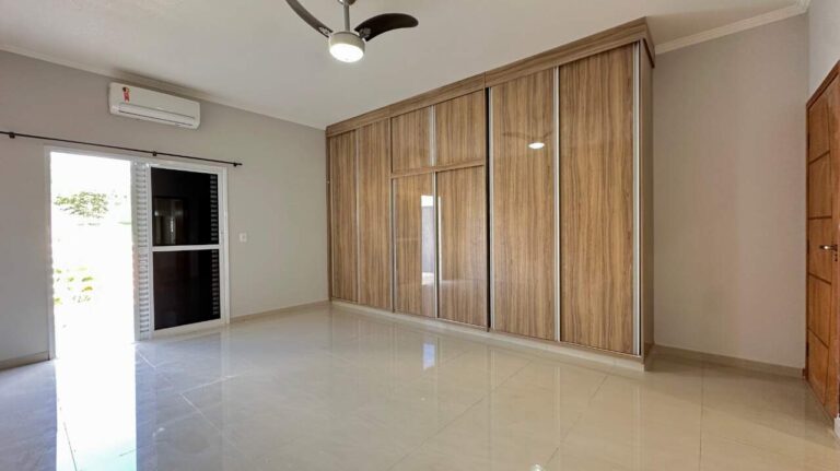 Casa em Condomínio à venda no Jardim San Marco:
