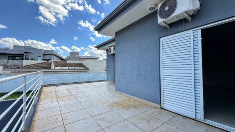 Casa em Condomínio à venda no Jardim San Marco: