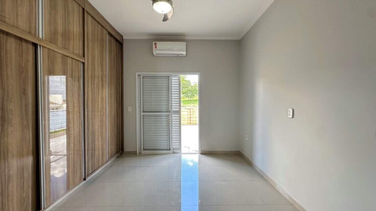 Casa em Condomínio à venda no Jardim San Marco: