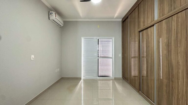 Casa em Condomínio à venda no Jardim San Marco: