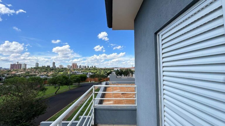 Casa em Condomínio à venda no Jardim San Marco:
