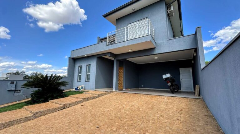 Casa em Condomínio à venda no Jardim San Marco: