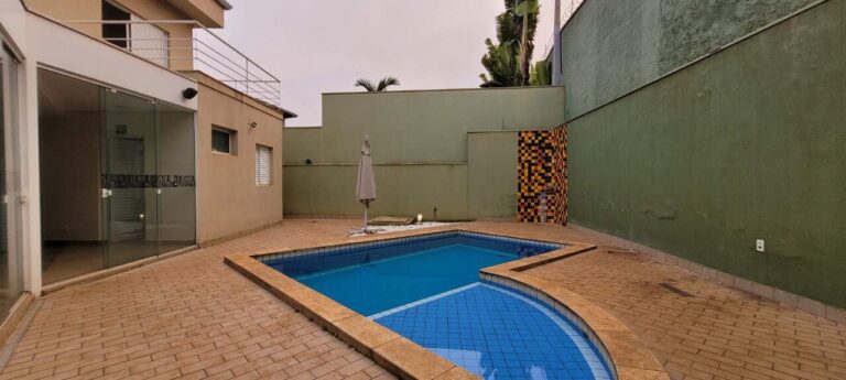 Casa em Condomínio à venda no Royal Park: Piscina