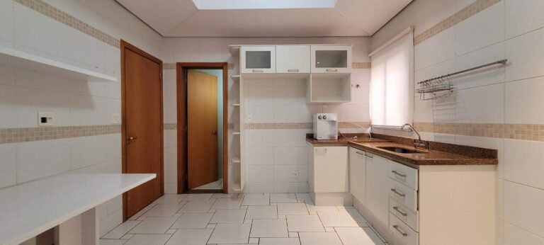 Casa em Condomínio à venda no Royal Park: Cozinha