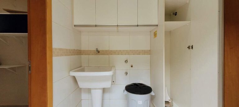 Casa em Condomínio à venda no Royal Park: rea de servi o