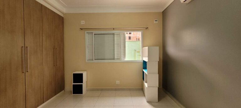 Casa em Condomínio à venda no Royal Park: Su te 3